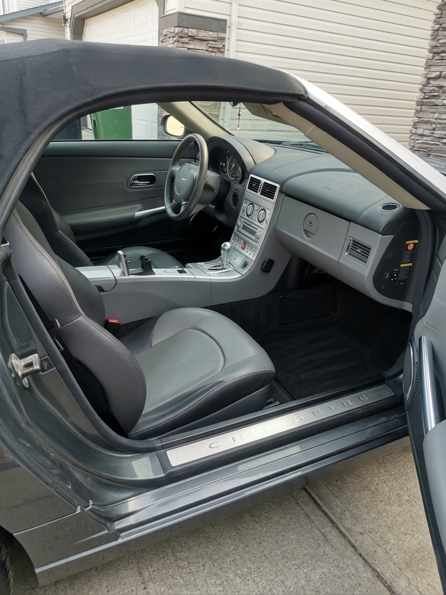 2005 Chrysler Crossfire Limited - Photo 6