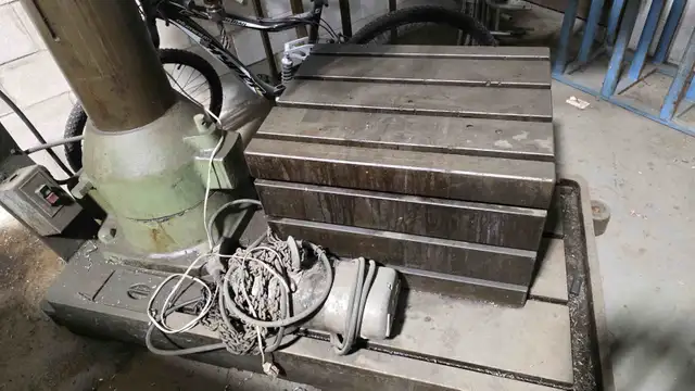 K&W 40E25 Radial Arm Drill - Photo 2