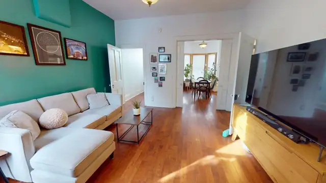 Three-bedroom house in Hamilton