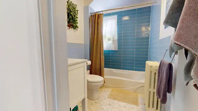 Three-bedroom house in Hamilton - Photo 8