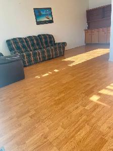 Balcony/All utilities & WiFi included/5 min walk Franklin Train