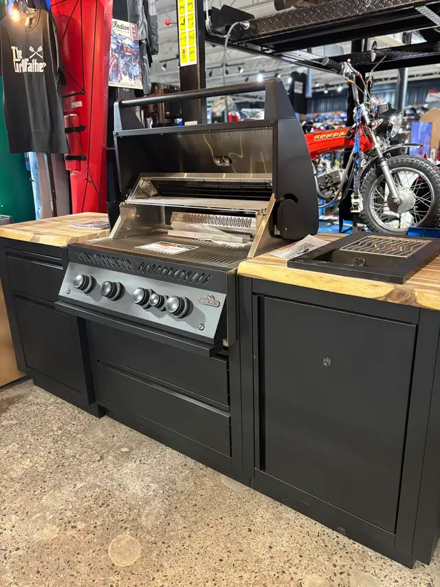 Napoleon OASIS 3000 Outdoor Kitchen