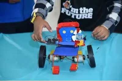 Need tutors  to teach Robotics and Programming Languages - Photo 2