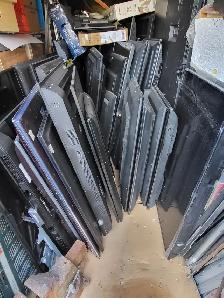 Over 30 pieces broken LED TV for sale