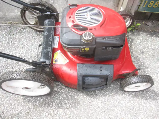 MOWER 22 INCH CRAFTSMAN 6.50 H/P BRIGGS ENG PUSH LAWN CUTTER - Photo 2