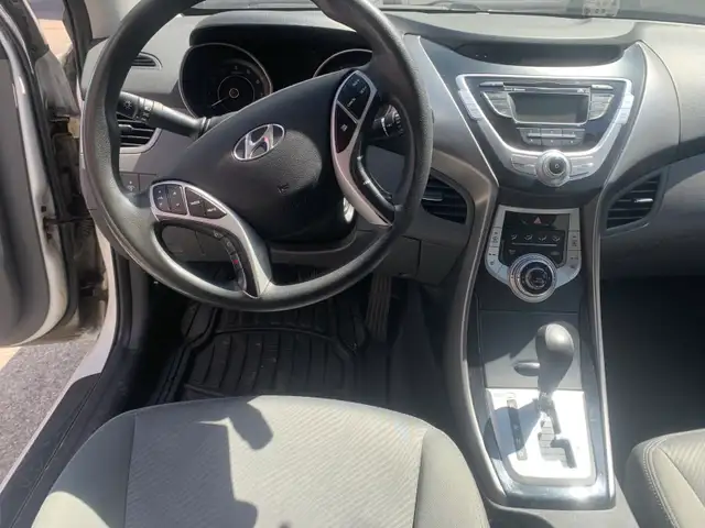 2012 Hyundai Elantra GL auto tout équipé - Photo 7