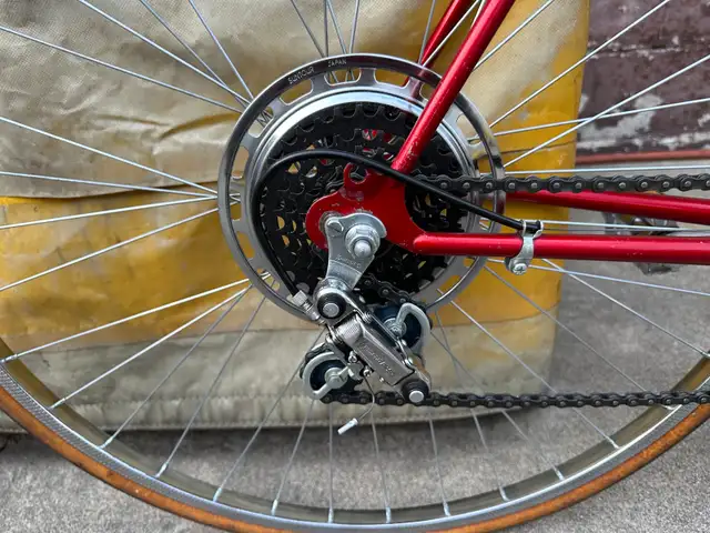 Vintage FreeSpirit bicycle for sale - Photo 4