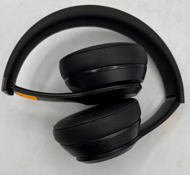Solo 3 a1796 Beats Bluetooth Headphones - No Case or Charger - Photo 3