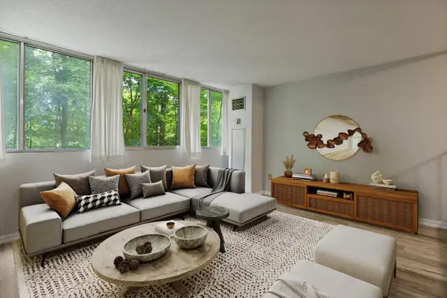 NEWLY RENOVATED 2 BEDROOM 1000 SQUARE FEET IN DUNDAS!