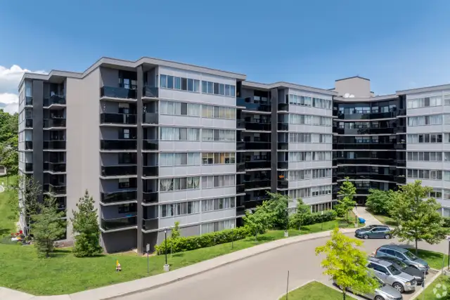 NEWLY RENOVATED 2 BEDROOM 1000 SQUARE FEET IN DUNDAS! - Photo 11