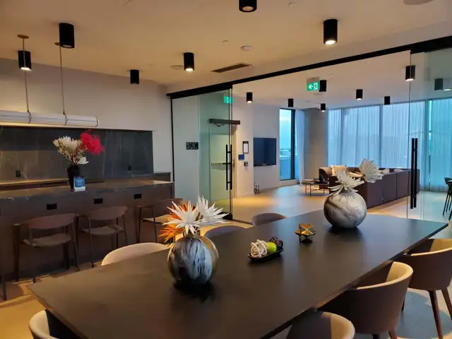 Single man shares Accommodation furnished Subway bus terminal - Photo 2