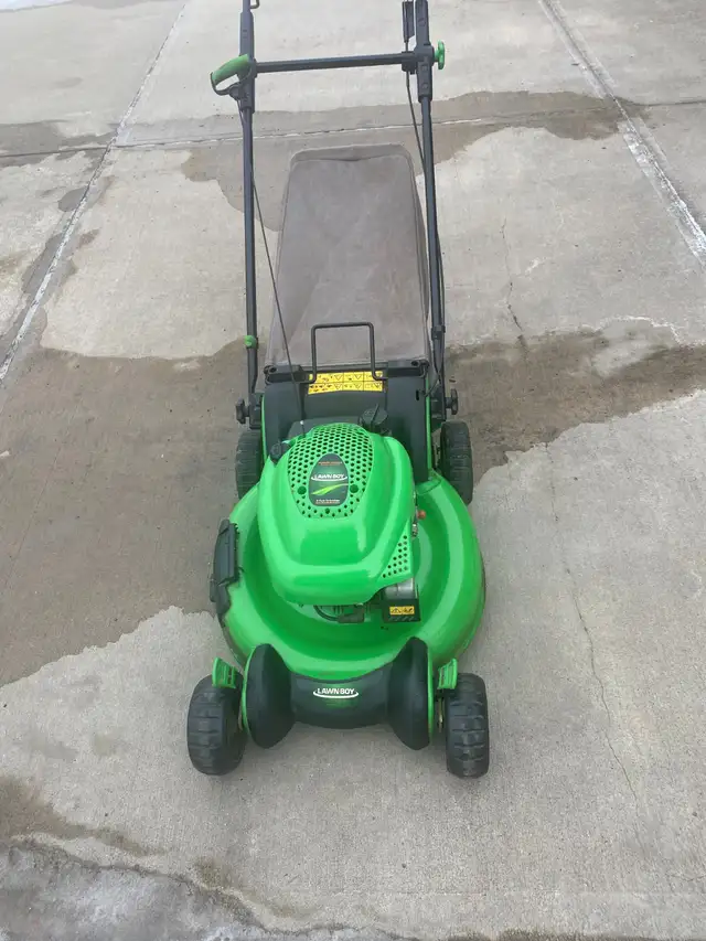 Gas Lawnmower 20" Top Quality with Bag – Professionally Serviced