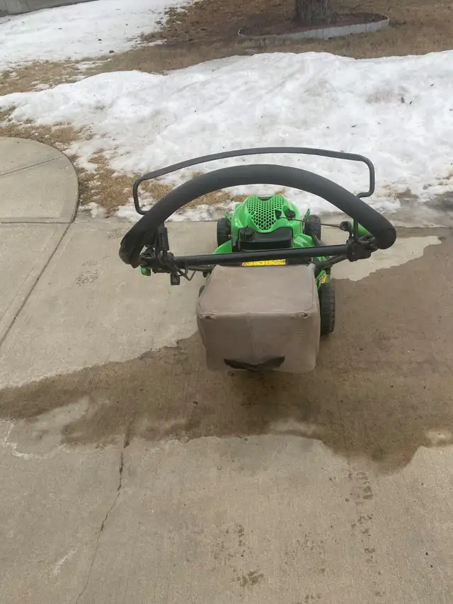 Gas Lawnmower 20" Top Quality with Bag – Professionally Serviced - Photo 4