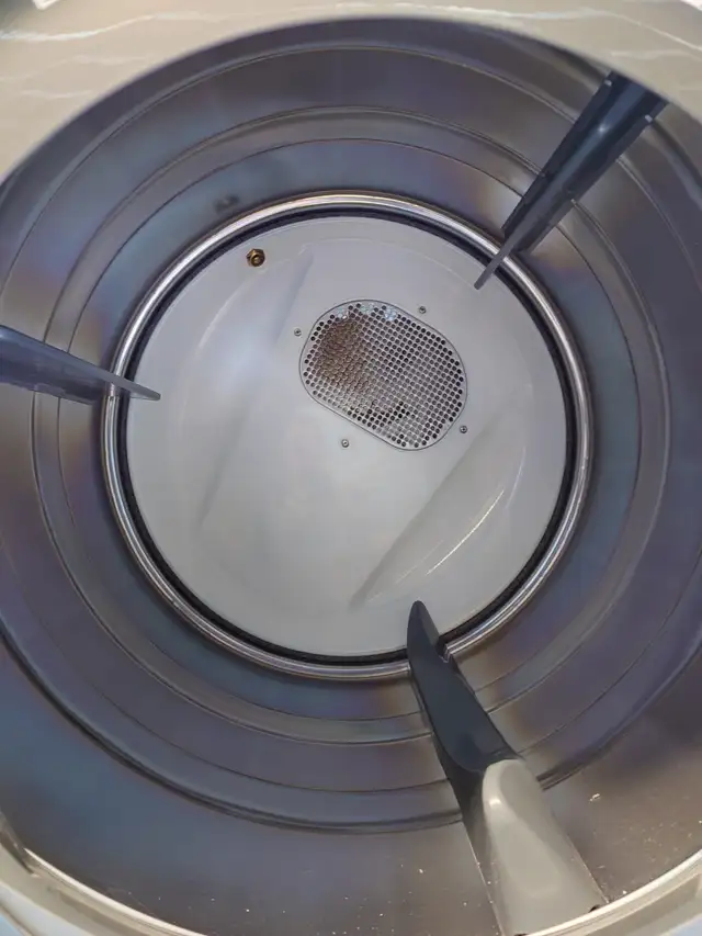 Electrolux '27' Titanium Front Load Washer & Gas Dryer Set - Photo 6