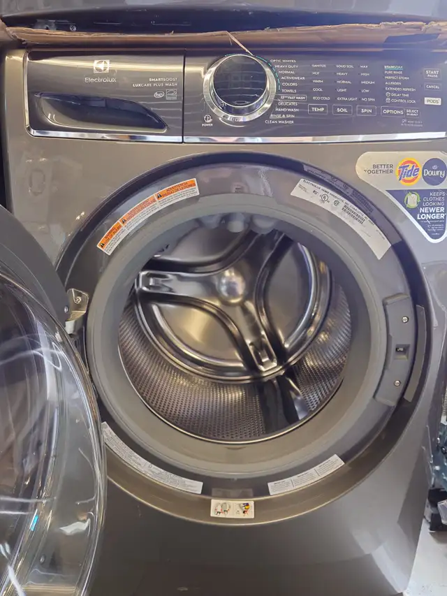 Electrolux '27' Titanium Front Load Washer & Gas Dryer Set - Photo 8