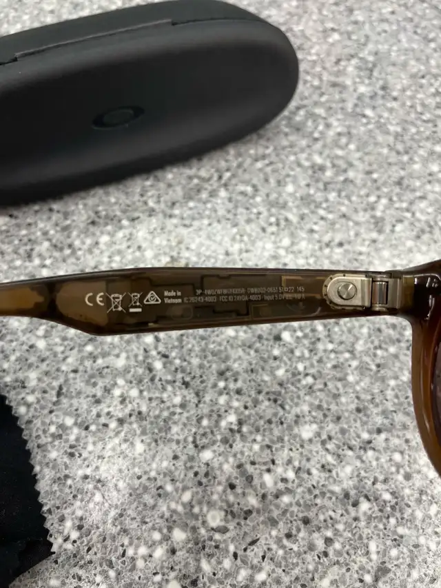 Oakley Meta Glasses - Photo 3