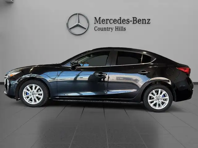 2017 Mazda Mazda3 Sport GX at One owner, no accidents! - Photo 2