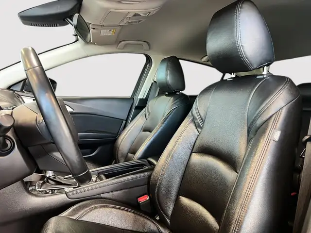 2017 Mazda Mazda3 Sport GX at One owner, no accidents! - Photo 3