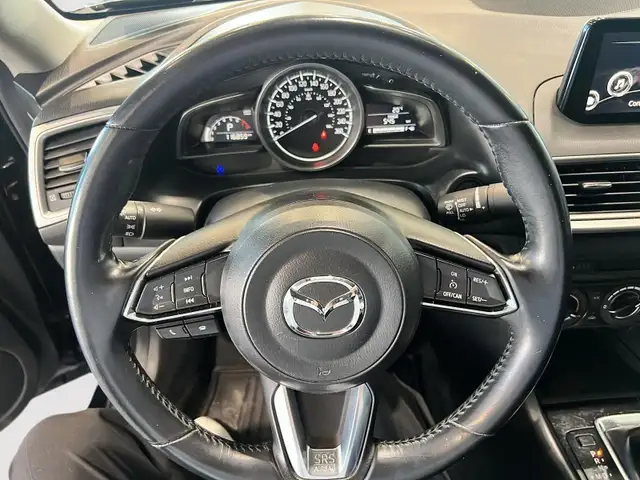 2017 Mazda Mazda3 Sport GX at One owner, no accidents! - Photo 10
