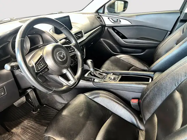 2017 Mazda Mazda3 Sport GX at One owner, no accidents! - Photo 12