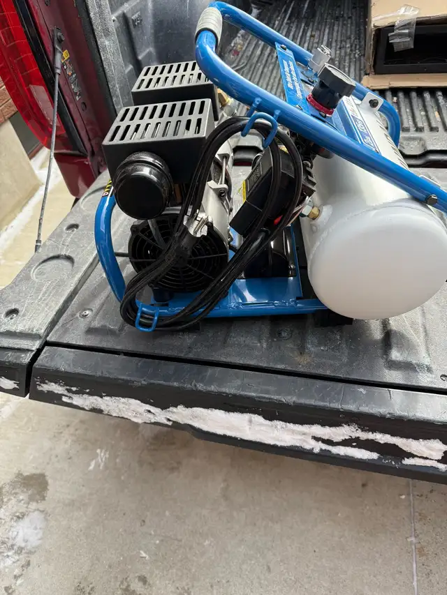 BRAND NEW HYUNDAI ALUMINUM TANK AIR COMPRESSOR - Photo 2