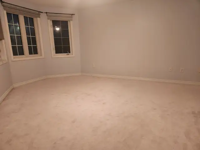 The whole house Bright and Sunny 2 Storey Home for rent - Photo 9