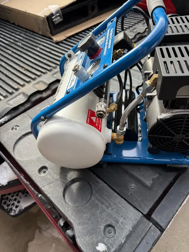 BRAND NEW HYUNDAI ALUMINUM TANK AIR COMPRESSOR - Photo 4