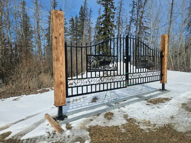 #26EC–Sea Cans, Attach's & Livestock Supply Auction May 12-14