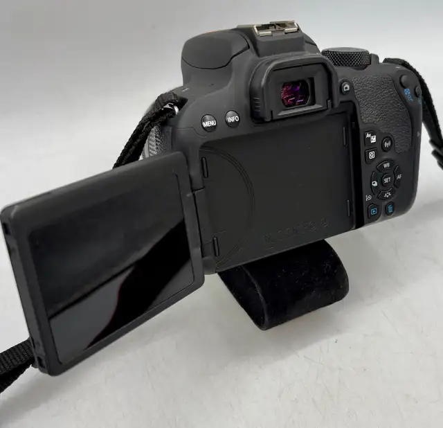 Canon T7i DSLR Camera with 18-55mm Lens and Accessories - Photo 3