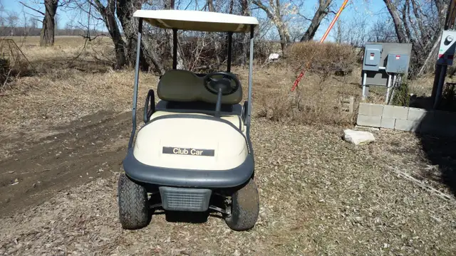 Golf cart - Photo 3