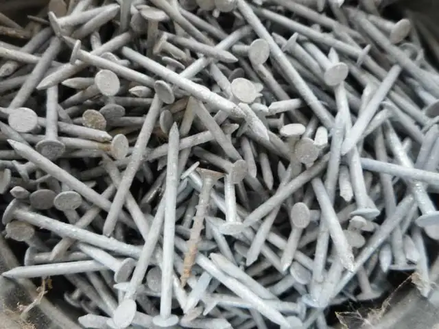 2-1/2" zink plated nails. - Photo 2