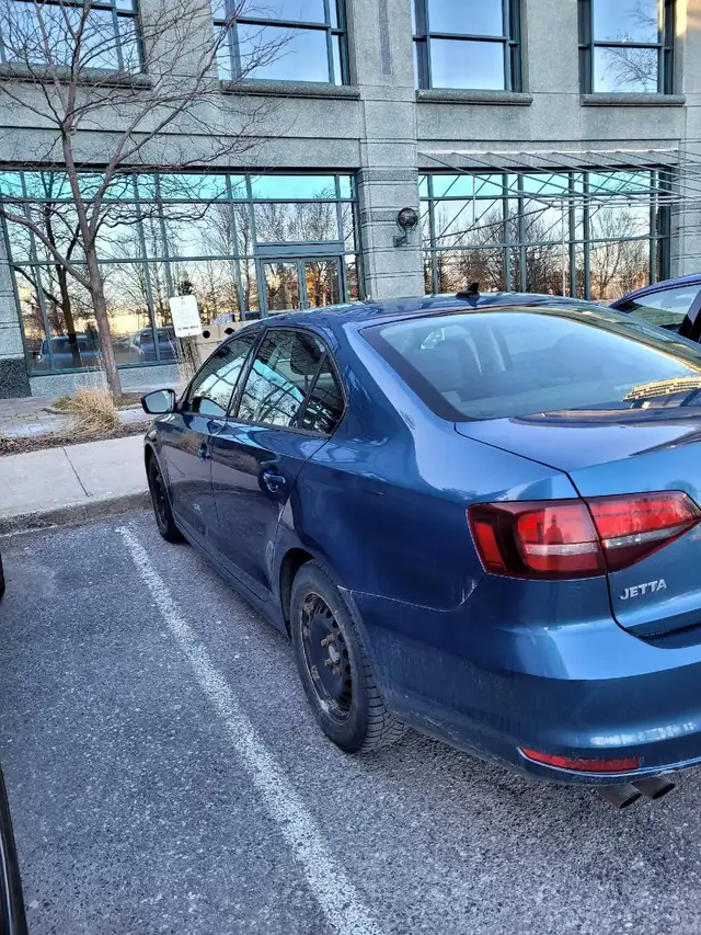 2017 VW Jetta Manual with active VW Warranty - Photo 2