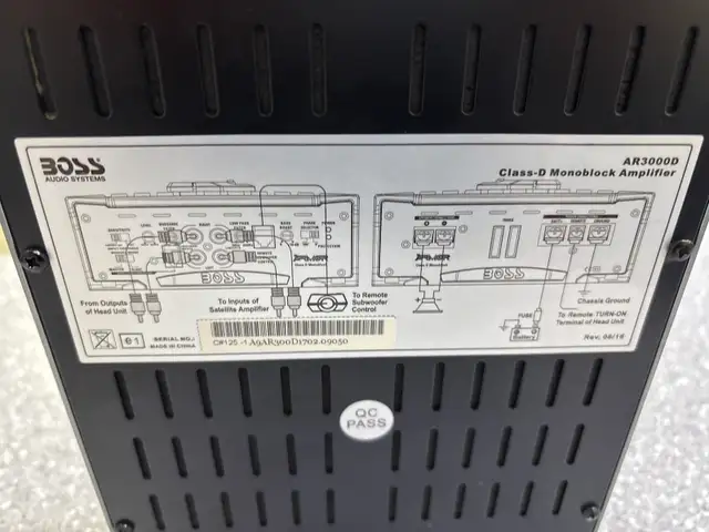 Boss AR3000D Class D Monoblock Amplifier - Photo 4