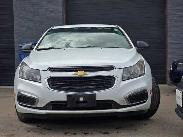 2015 Chevrolet Cruze - Photo 3