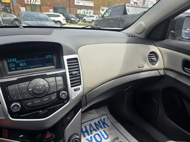 2015 Chevrolet Cruze - Photo 11