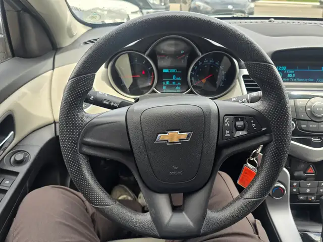 2015 Chevrolet Cruze - Photo 12