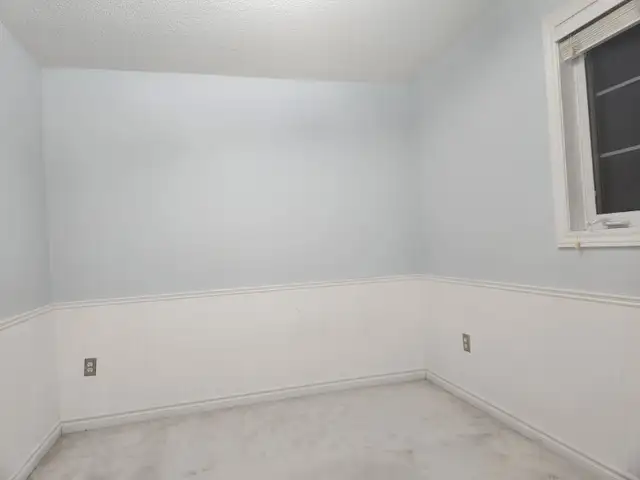 In Barrie The whole house Bright and Sunny 2 Storey  for rent. - Photo 10