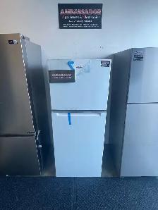 NEW 24" Whirlpool Counter Depth Top Freezer Fridge (11.6 Cu.Ft)
