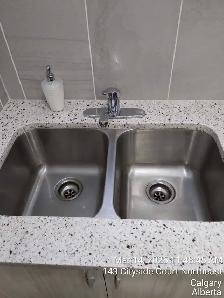 Professional cleaner available for work - Photo 3