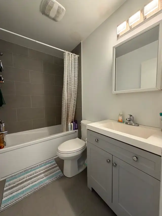 ATTENTION TRENT STUDENTS – 3 Bdrm - Prime Reid St Location - Photo 9