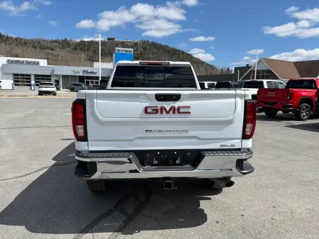 2026 GMC Sierra 2500 HD SLE - Photo 3