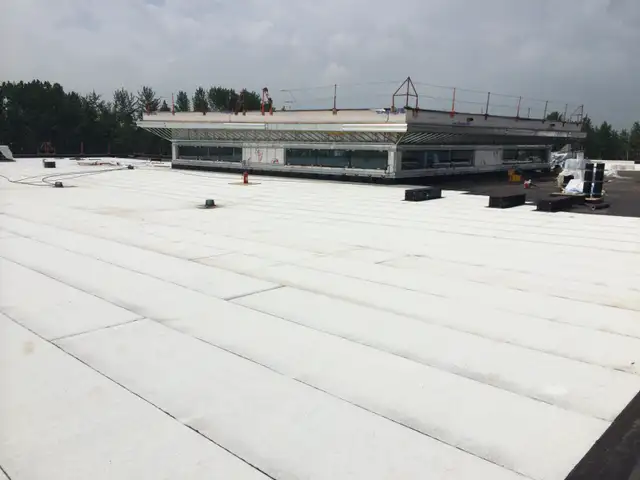 Flat Roofing Laborer - Photo 4