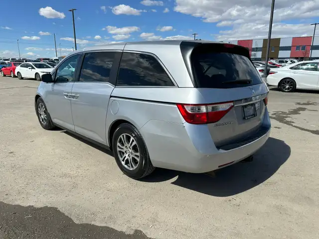 2012 Honda Odyssey EX-L | DVD, Back Cam, Sunroof - Photo 6