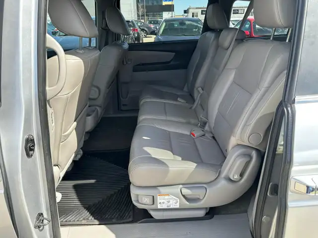 2012 Honda Odyssey EX-L | DVD, Back Cam, Sunroof - Photo 11