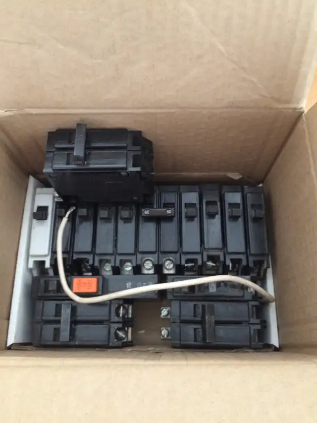 Electrical breakers - Photo 3