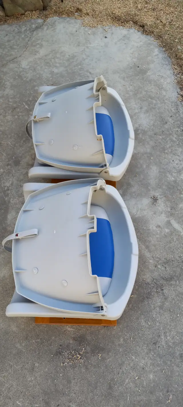 Power Fist Foldable Boat Seat - Like New - Photo 4