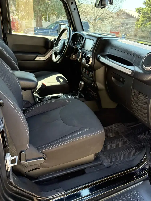 Jeep Wrangler Sahara 2016 - Photo 10