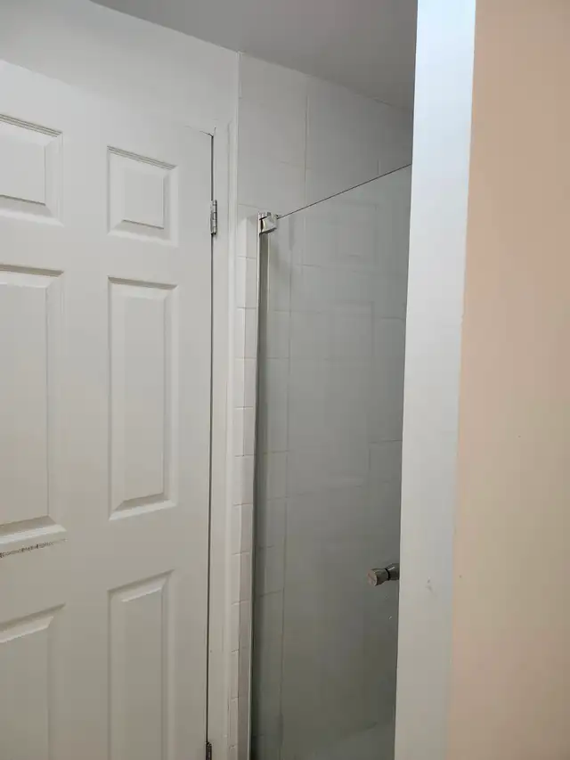 Nice 4 1/2 QUIET NEIGHBORHOOD