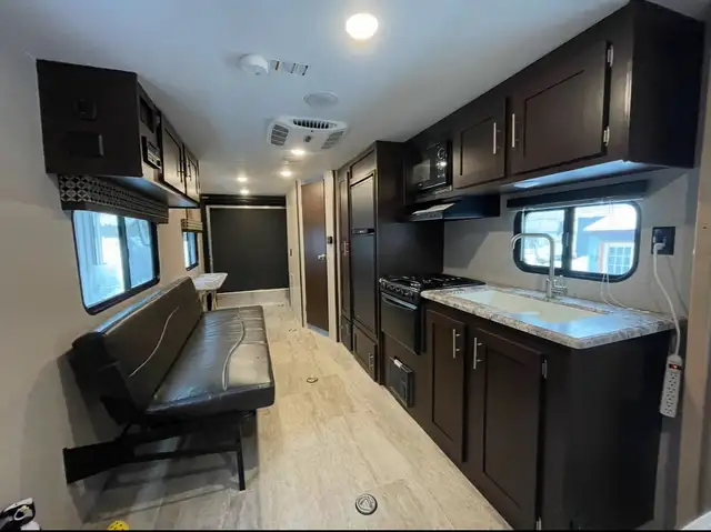 2019 Sportsmen 240 THLE 24 feet Toy Hauler - Photo 5