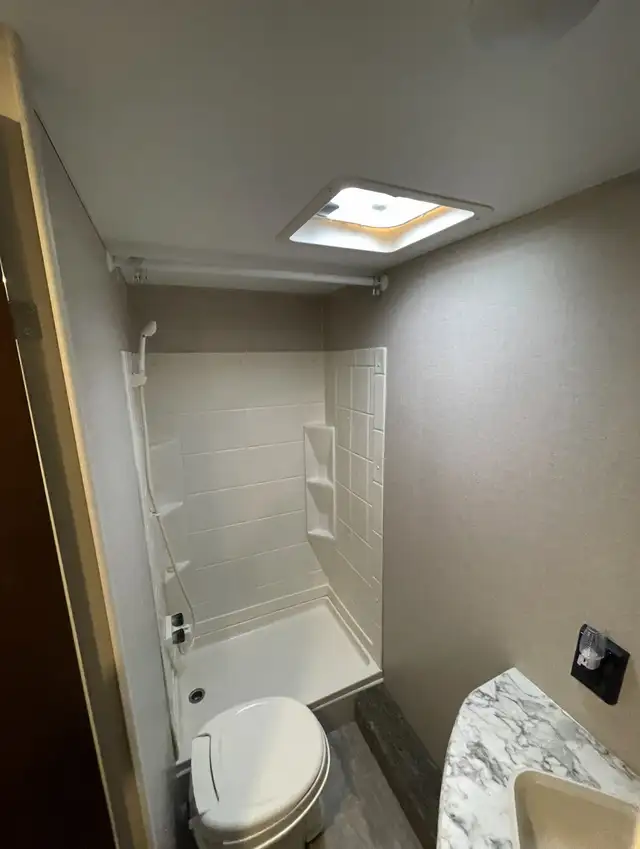 2019 Sportsmen 240 THLE 24 feet Toy Hauler - Photo 7